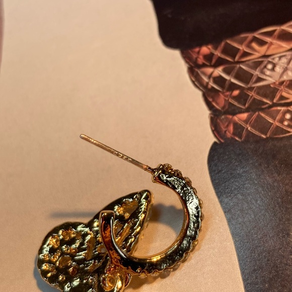 Gold Tone Butterflies Earrings - Picture 4 of 5